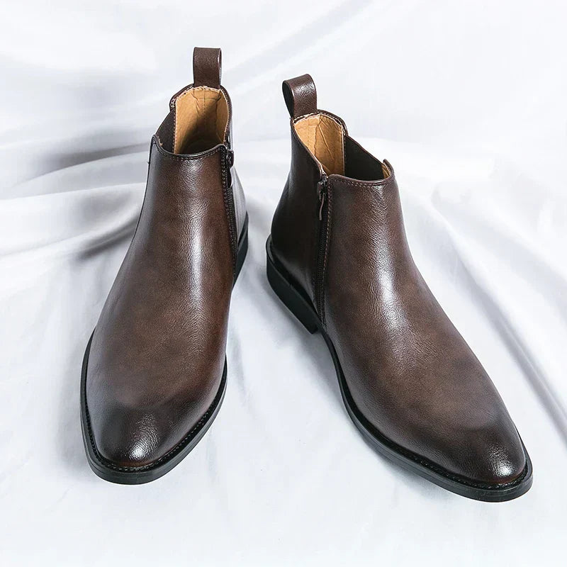 Cooper | Chelsea boots in leather with zip fastening