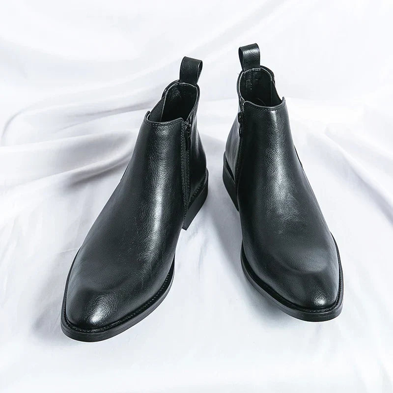 Cooper | Chelsea boots in leather with zip fastening