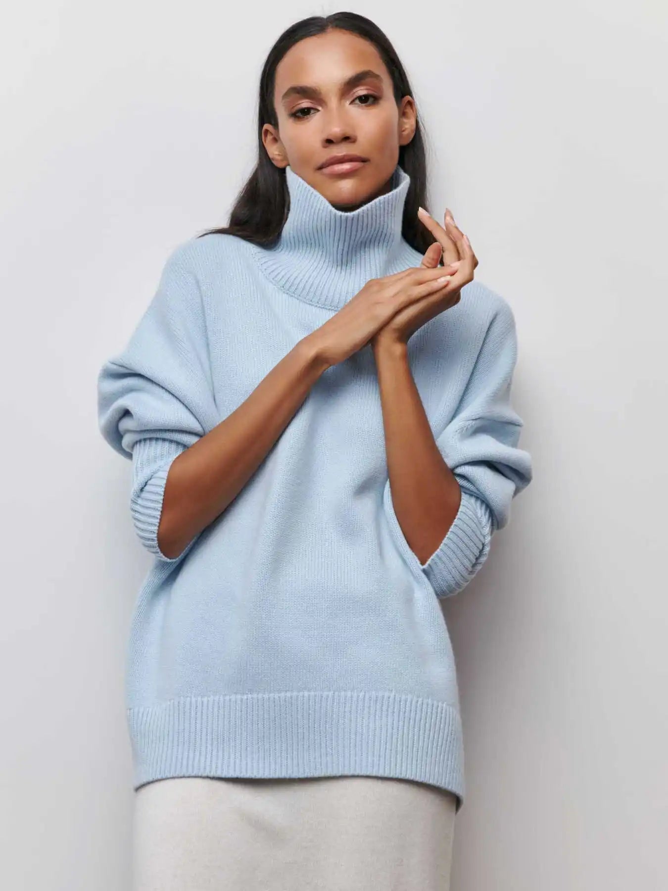 Olivia | Sweater with turtle neck