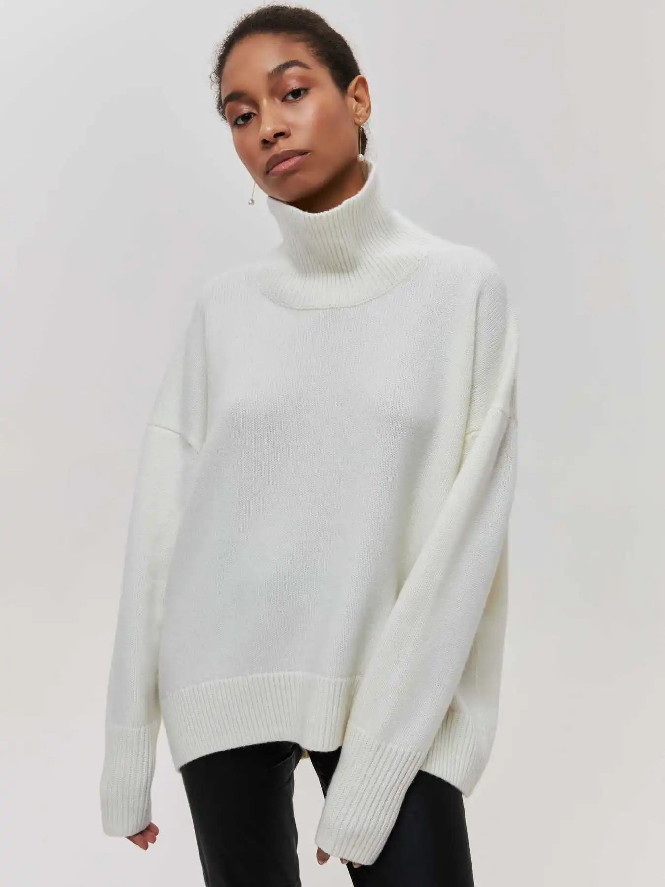 Olivia | Sweater with turtle neck