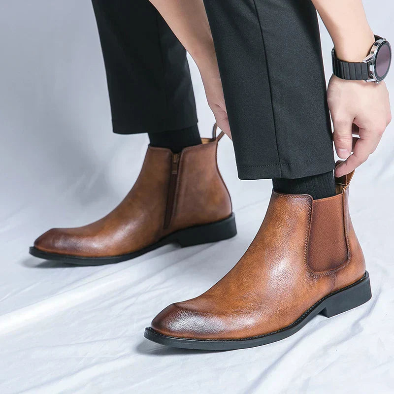 Cooper | Chelsea boots in leather with zip fastening