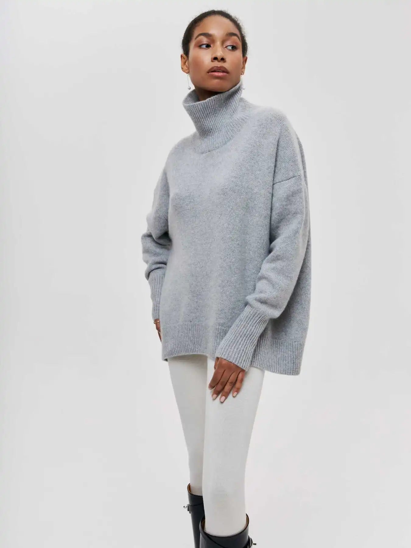 Olivia | Sweater with turtle neck